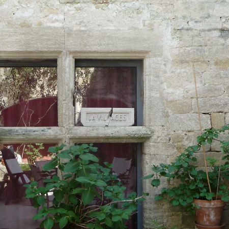 La Villages Chambres D'Hotes Vallabrègues Екстериор снимка
